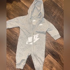 NIKE Onsie